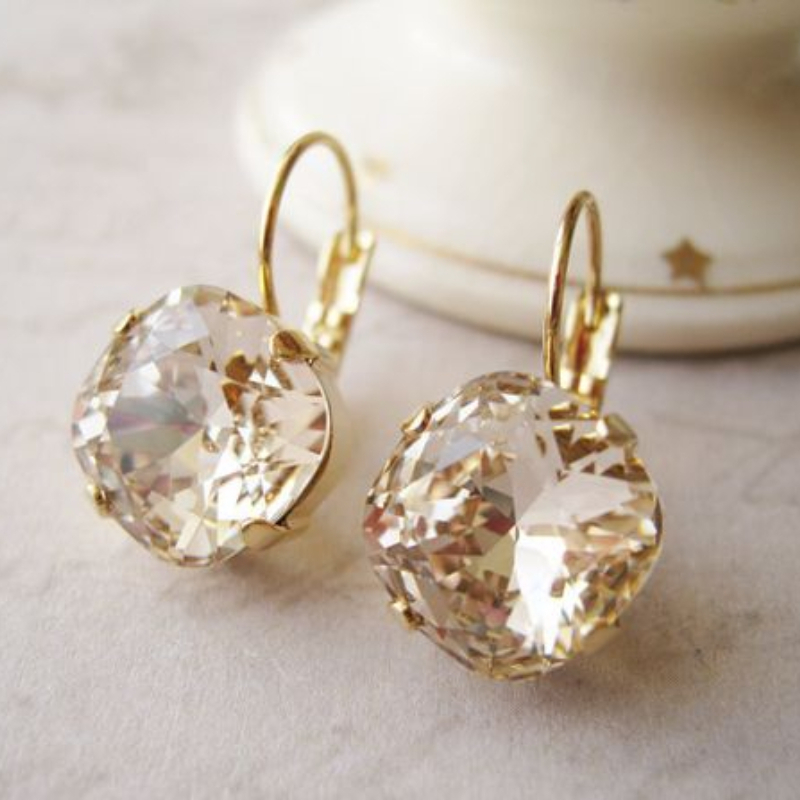 Elegant Claw-Shaped Stud Earri - đánh giá và giá Women Formal Event Wear